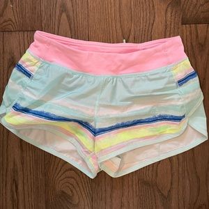 Ivivva Speed Up Low-Rise Short 2.5"